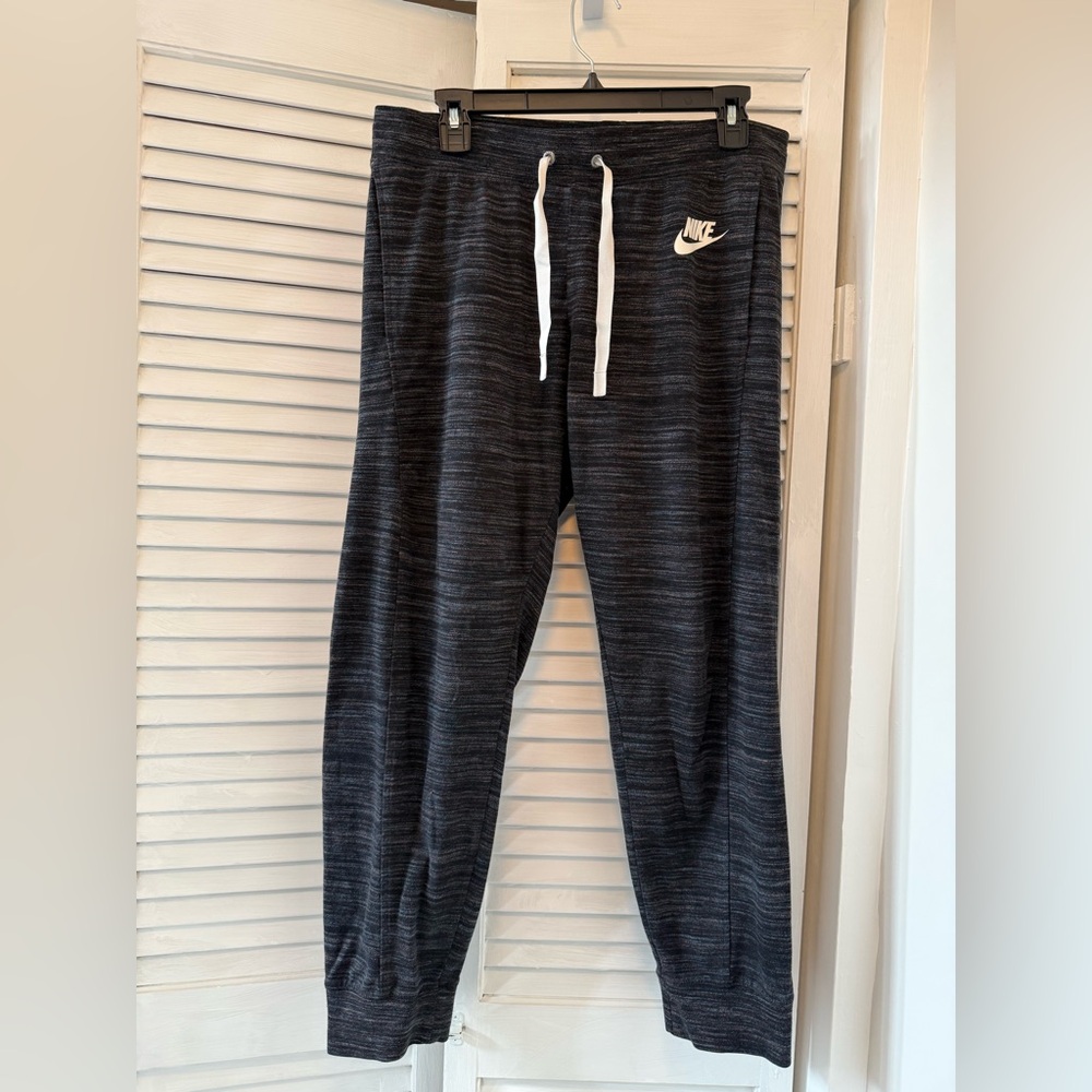 Nike Women Joggers